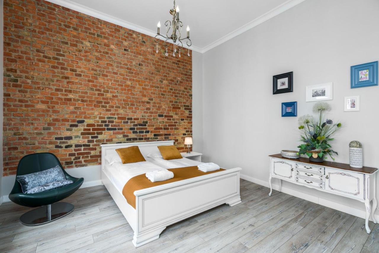 Modish Studio Poznan Old Town By Noclegi Renters Buitenkant foto