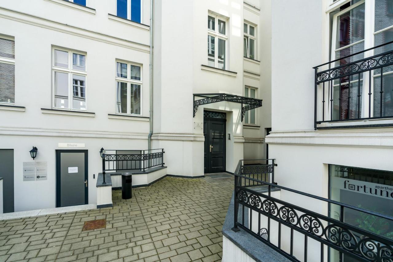 Modish Studio Poznan Old Town By Noclegi Renters Buitenkant foto
